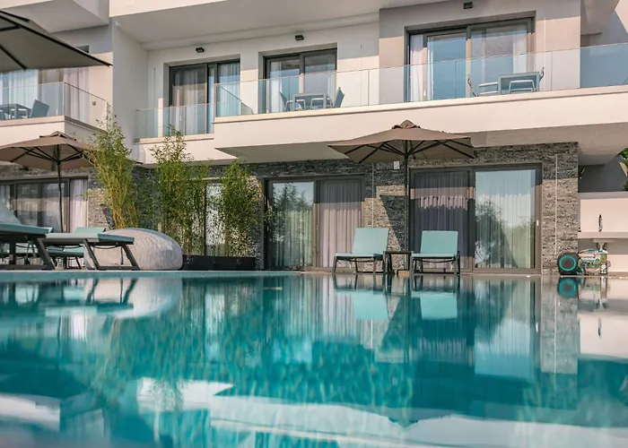 Nooa Villa *